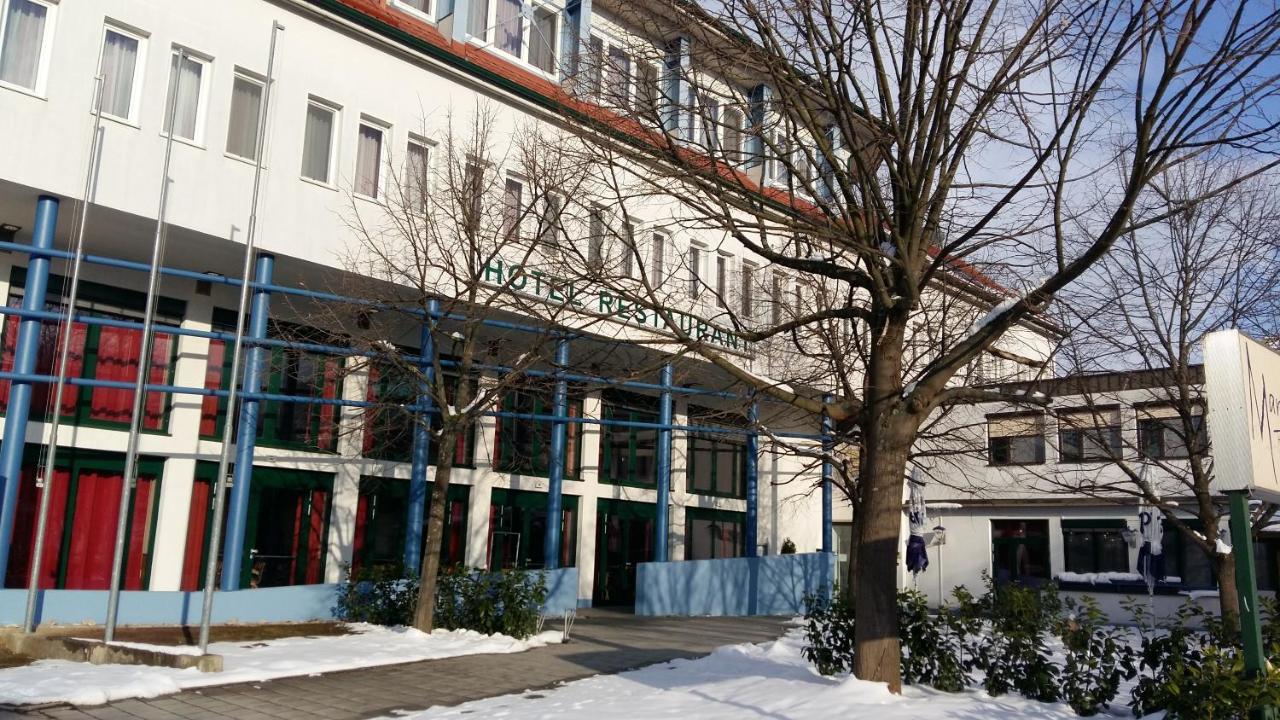 Hotel - Restaurant Martinihof Neudorfl Екстериор снимка