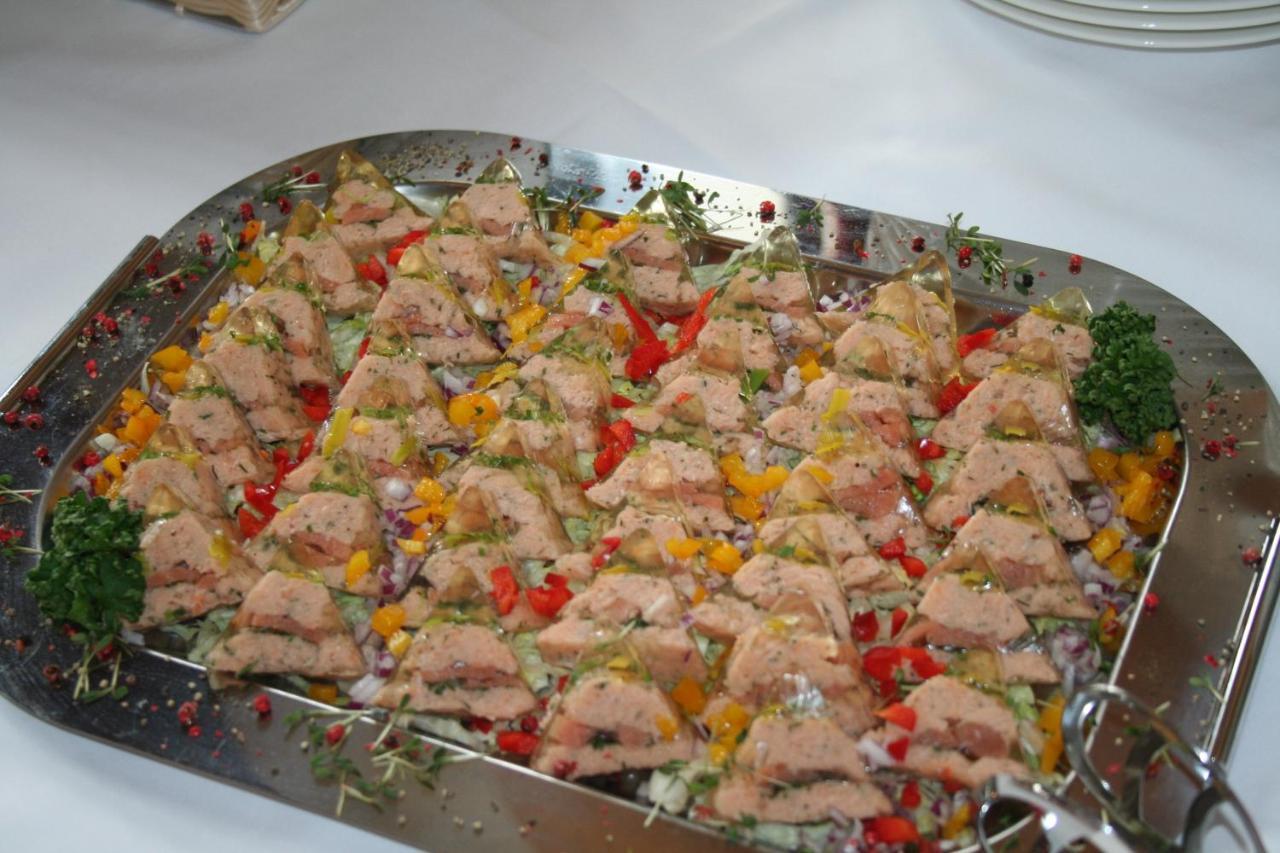Hotel - Restaurant Martinihof Neudorfl Екстериор снимка